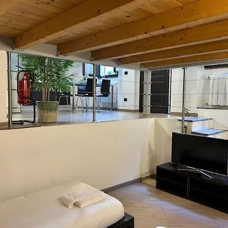 Апартаменты Down Town Менаджо