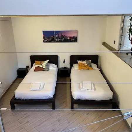 Down Town * Менаджо