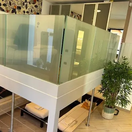 Down Town Менаджо